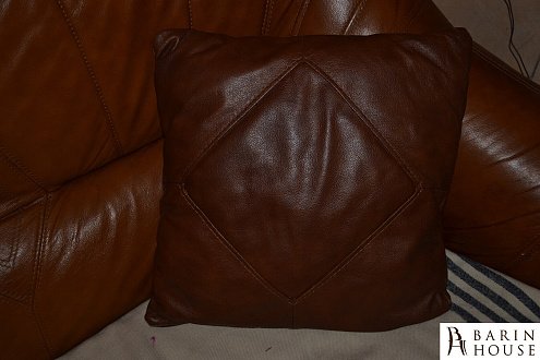Купить                                            Угловой кожаный диван Кардинал 264032