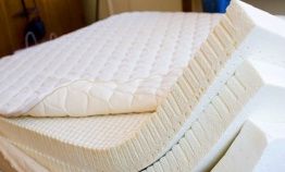 Уровень безопасности пенного матраса зависит от его состава. Как выбрать и не навредить?